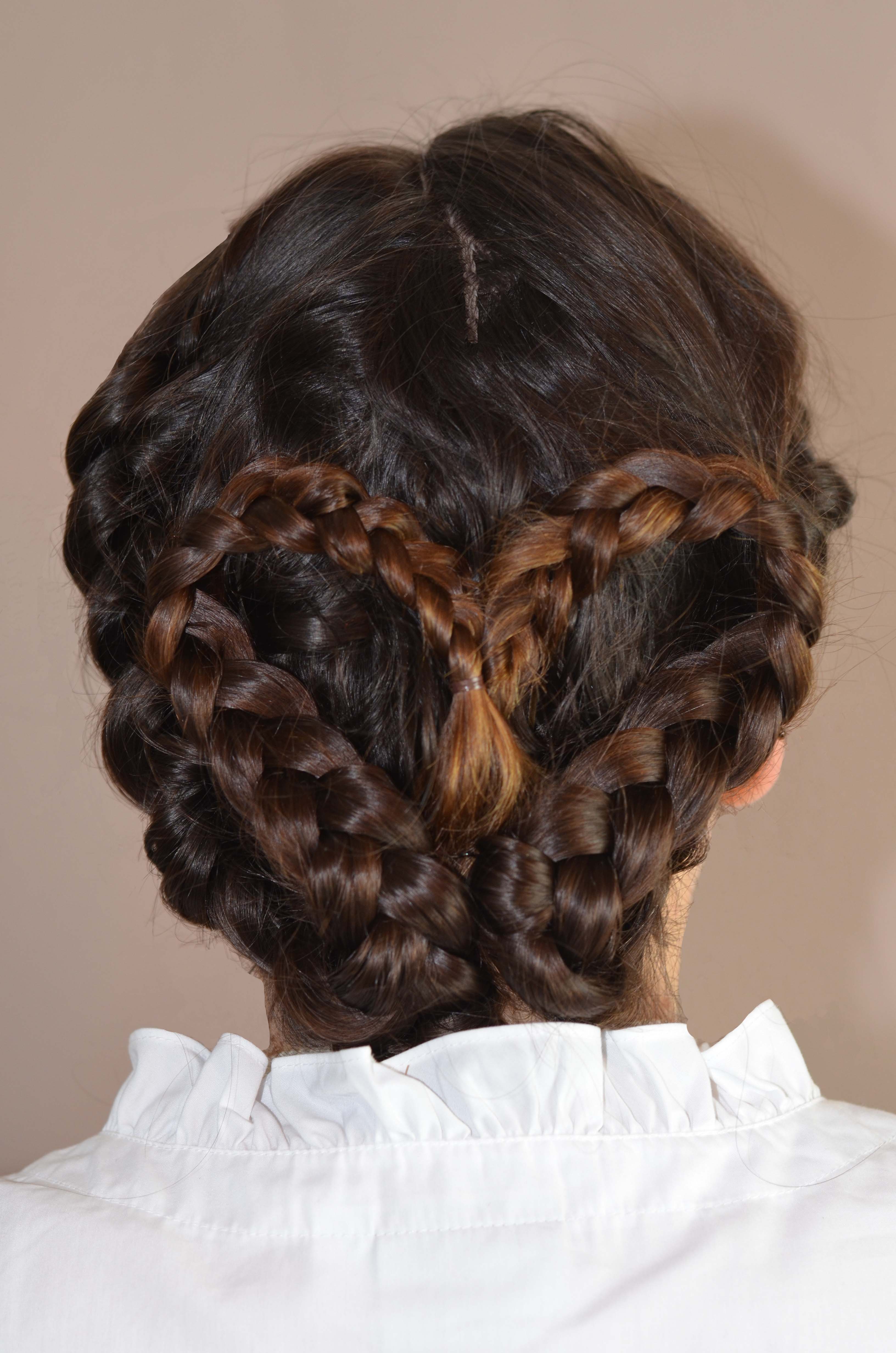 Frisur französische Zöpfe als Herz